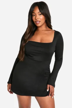 boohoo Robe mini chemise Plus à encolure carrée et poignets lacés<Femme Robes À Manches Longues|Robes