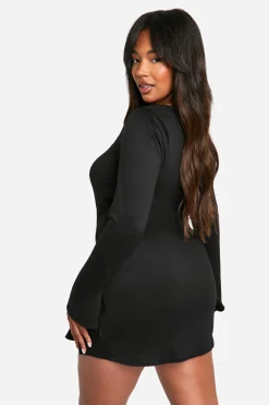 boohoo Robe mini chemise Plus à encolure carrée et poignets lacés<Femme Robes À Manches Longues|Robes