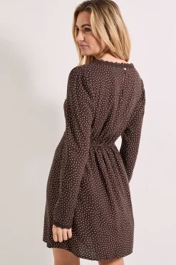 Robe Mini Chocolat à Pois et Col Carré avec Finitions en Dentelle