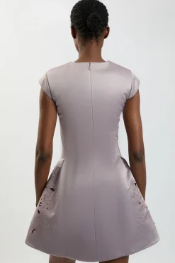 Robe Mini Cintrée En Satin À Découpes Ajourées