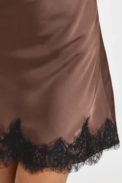 Robe Mini Col Halter Contrastée Satin & Dentelle
