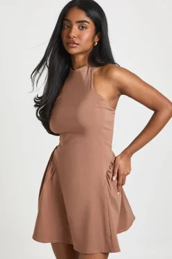 Robe Mini à Col Licou et Jupe Volumineuse