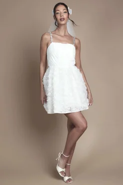 Robe Mini à Corsage Plissé et Bretelles Ornées de Bijoux
