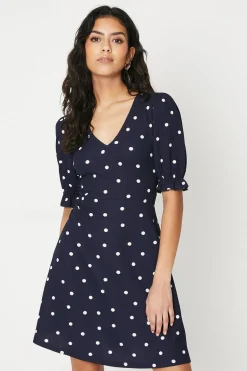 Dorothy Perkins Robe Mini Courte à Manches Courtes en Jersey à Pois Navy Petite<Femme Robes|Robe Invitée Mariage