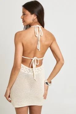 boohoo Robe Mini De Plage Au Crochet À Motifs Avec Encolure Dos-nu<Femme Pulls Et Gilets|Toutes Les Mailles