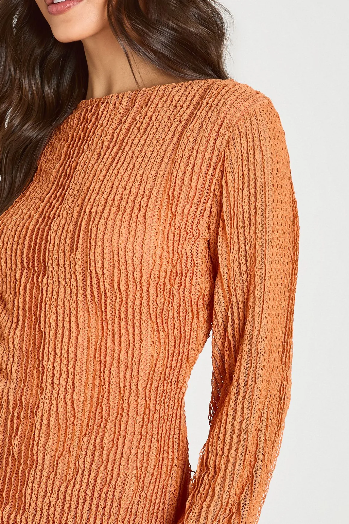 Robe Mini À Dos Ouvert Avec Manches Évasées En Crochet Texturé