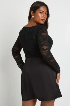 Robe mini drapée à corset en dentelle et manches longues