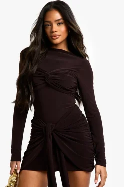 boohoo Robe Mini à Détail Torsadé et Froncé<Femme Looks Chocolat|Robes Moulantes