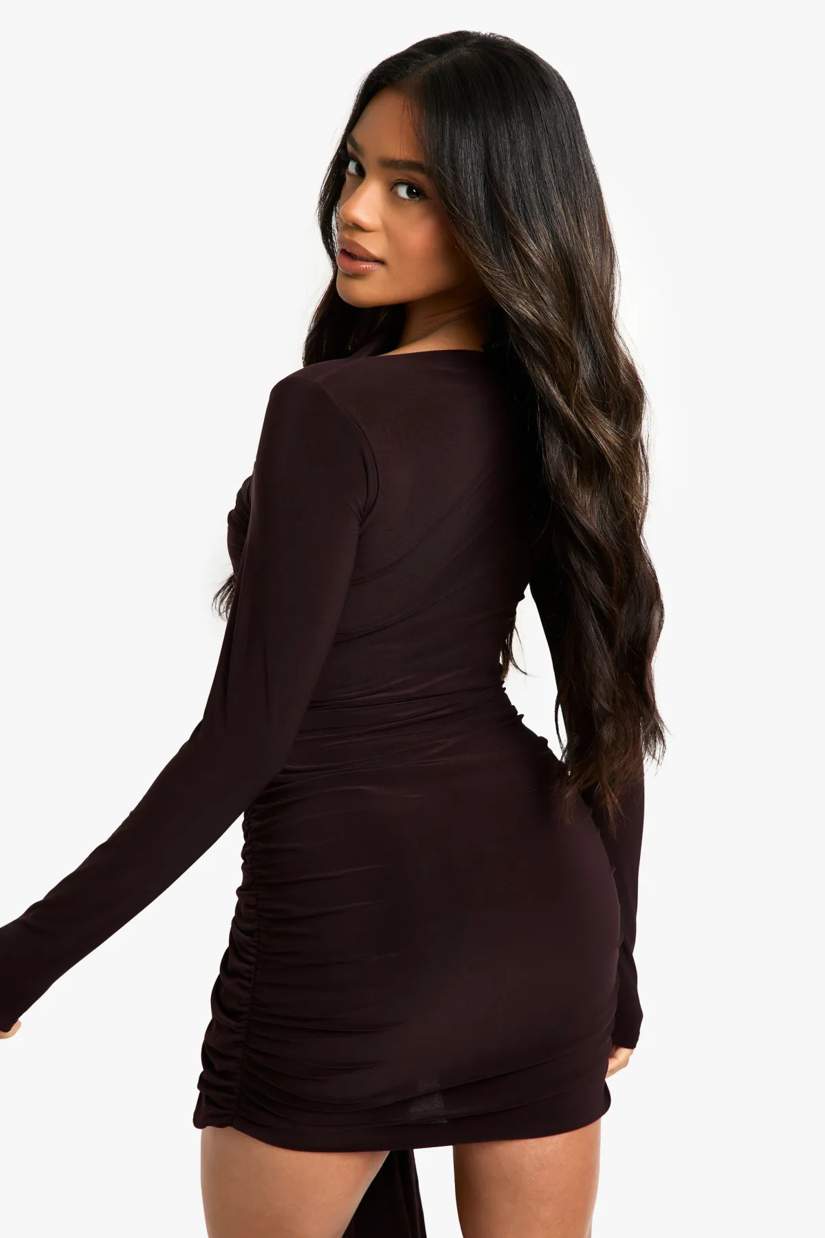 boohoo Robe Mini à Détail Torsadé et Froncé<Femme Looks Chocolat|Robes Moulantes