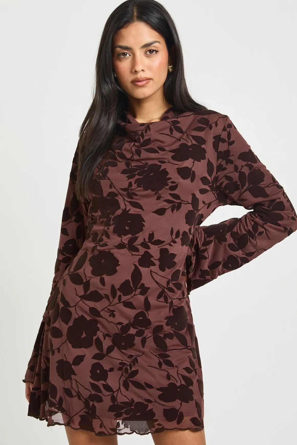 Robe Mini Dévorée à Col Bénitier Haut