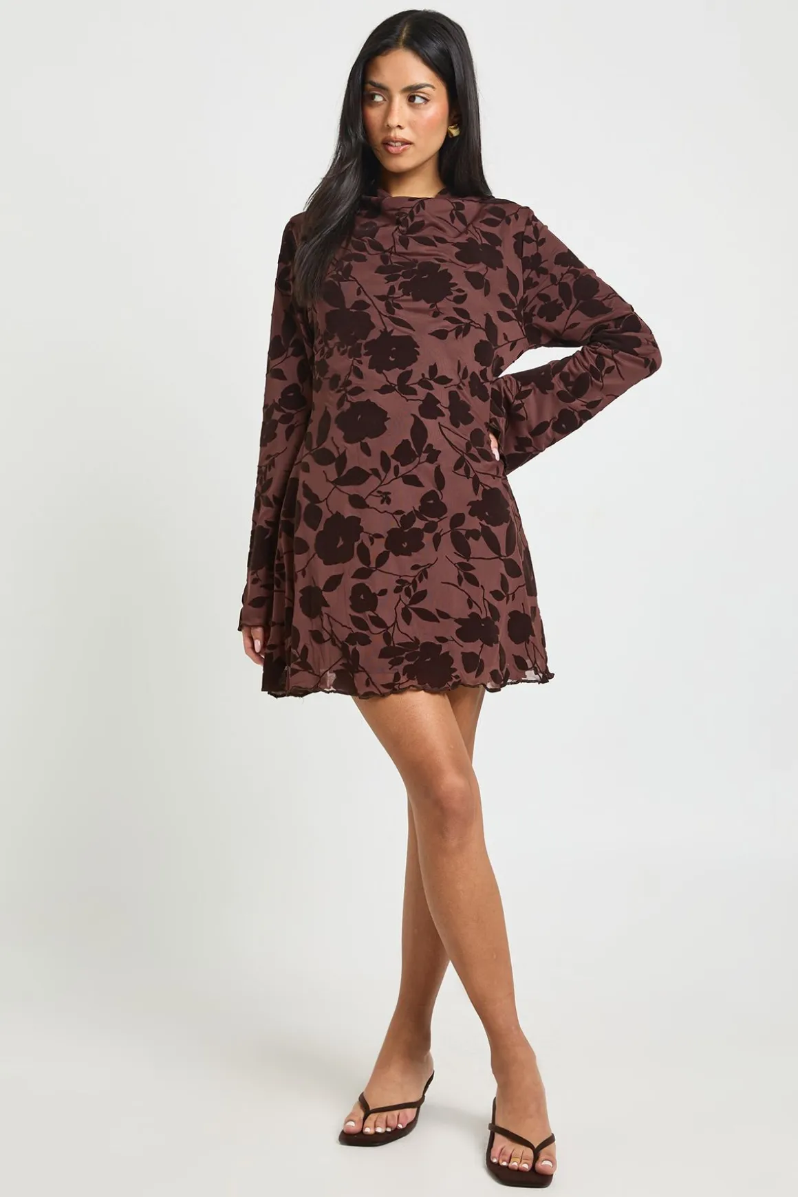 Robe Mini Dévorée à Col Bénitier Haut