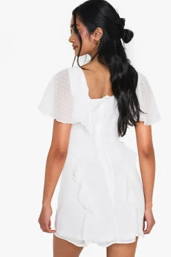 boohoo Robe Mini en Chiffon Dobby à Volants<Femme Robes|Toutes Les Robes