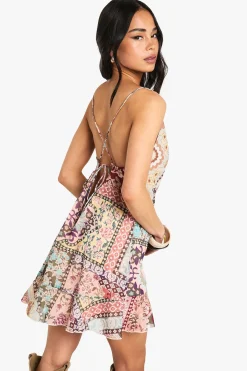 boohoo Robe mini en chiffon Paisley<Femme Robes Bohème|Robes