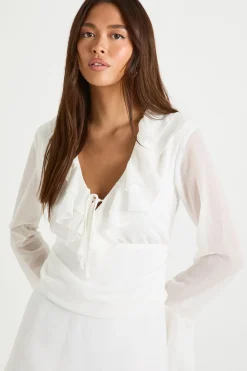 Robe mini en chiffon à taille froncée