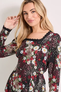 Robe Mini à Encolure Carrée avec Imprimé Floral Patchwork et Finitions en Dentelle