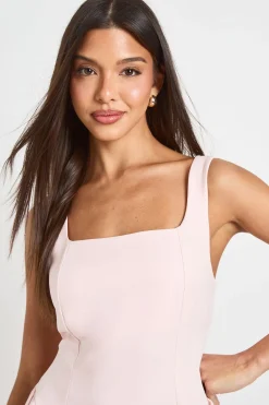 boohoo Robe Mini À Encolure Carrée Et Jupe Ample<Femme Robes Patineuses|Robes