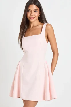 boohoo Robe Mini À Encolure Carrée Et Jupe Ample<Femme Robes Patineuses|Robes