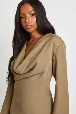 Robe mini à encolure drapée et manches évasées