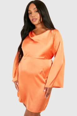 boohoo Robe Mini à Encolure Drapée et Manches Évasées avec Texture Supplémentaire<Femme Robes Moulantes|Robes À Manches Longues