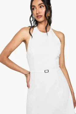 Robe mini à encolure halter avec détail de boucle