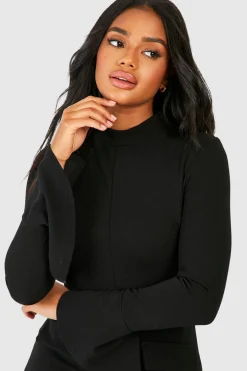 Robe mini en crêpe à col montant et détails poches
