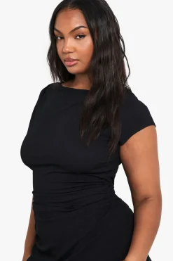 Robe mini en côtes Plus à manches cap et effet froncé