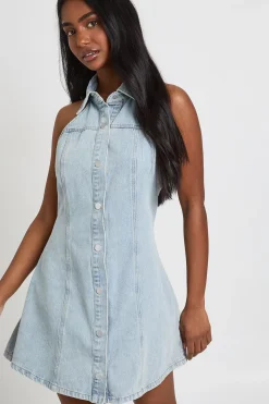 Robe Mini En Denim Cintrée À Encolure Américaine Et Boutonnage Devant