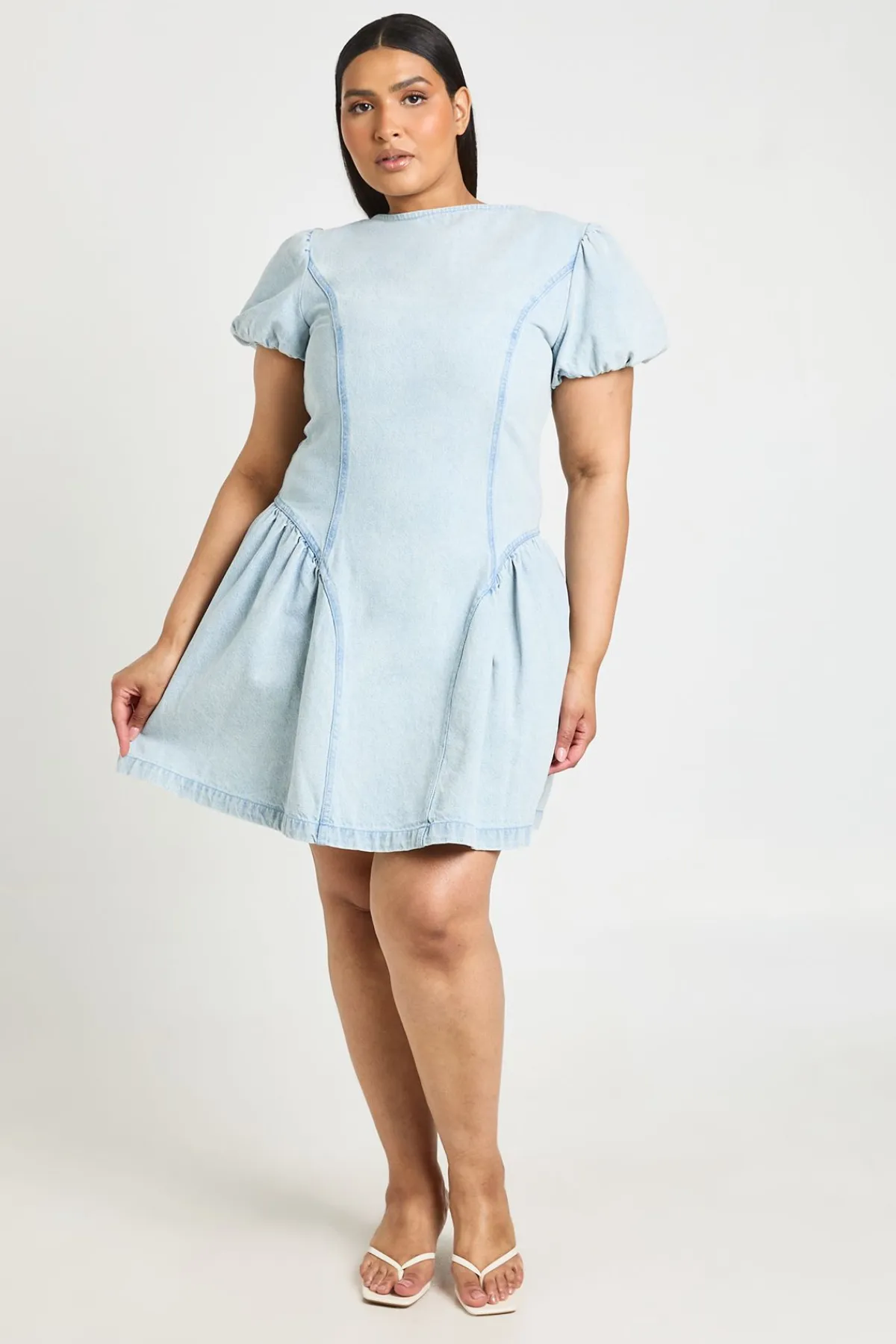 boohoo Robe Mini En Denim À Manches Bouffantes Grande Taille<Femme Robes Babydoll|Denim