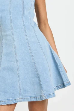 Robe Mini En Denim Sans Manches Avec Détails De Coutures