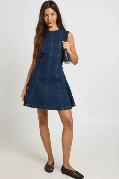 boohoo Robe Mini En Denim Sans Manches À Détails De Coutures<Femme Denim|Denim