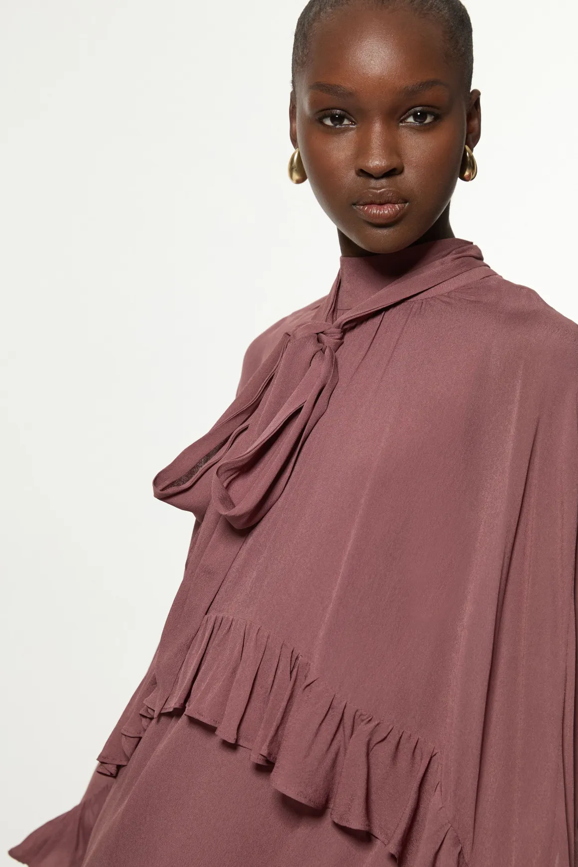 Robe Mini En Georgette De Viscose Tissée Avec Cape