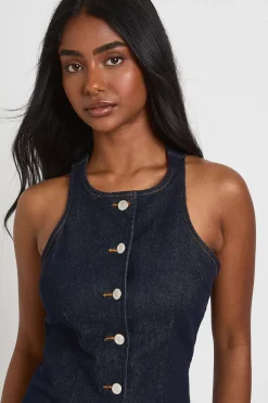 boohoo Robe Mini En Jean Sans Manches À Taille Cintrée<Femme Denim|Denim