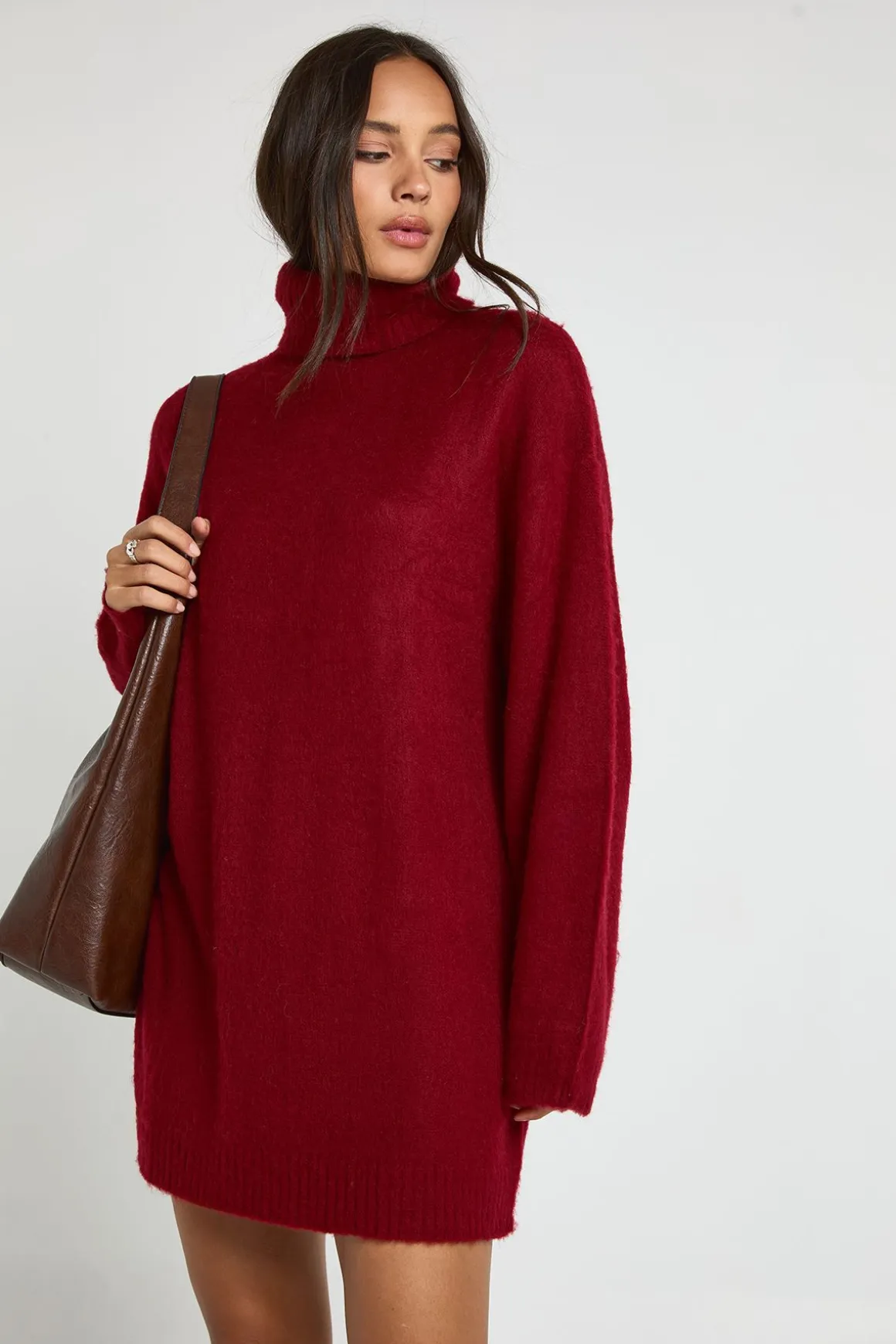 Robe mini en maille brossée ultra douce avec col roulé