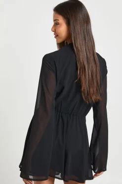 boohoo Robe Mini en Mousseline à Décolleté Drapé Profond<Femme Robes Patineuses|Robes À Manches Longues