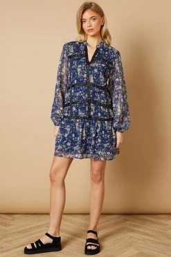 Robe Mini en Mousseline Florale avec Finitions Brodées à la Main