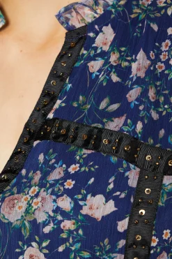 Robe Mini en Mousseline Florale avec Finitions Brodées à la Main