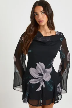 boohoo Robe Mini En Mousseline À Manches Longues Et Imprimé Floral Petite<Femme Robes À Manches Longues|Robes