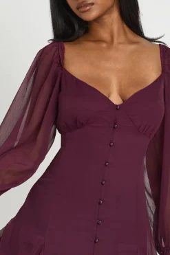 boohoo Robe Mini En Mousseline Texturée À Ourlet Godets<Femme Robes Patineuses|Robes À Manches Longues