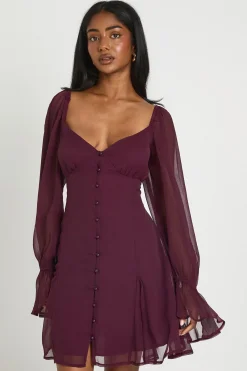 boohoo Robe Mini En Mousseline Texturée À Ourlet Godets<Femme Robes Patineuses|Robes À Manches Longues
