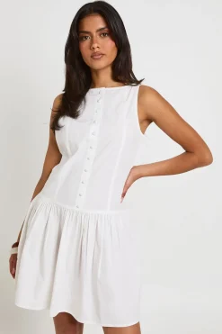 boohoo Robe Mini En Popeline De Coton À Encolure Bateau Boutonnée<Femme Robes Patineuses|Robes