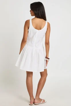 boohoo Robe Mini En Popeline De Coton À Encolure Bateau Boutonnée<Femme Robes Patineuses|Robes