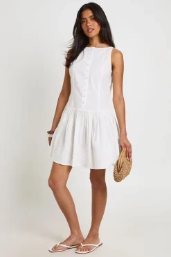 boohoo Robe Mini En Popeline De Coton À Encolure Bateau Boutonnée<Femme Robes Patineuses|Robes