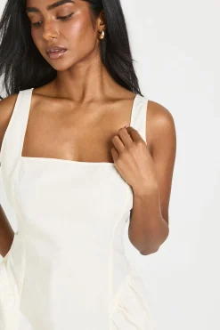 boohoo Robe Mini En Popeline À Encolure Carrée Et Jupe Ample<Femme Tons Neutres|Robes Patineuses