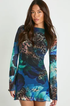 Robe mini en résille à fleurs à manches évasées