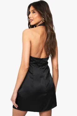 Robe mini en satin avec nœud à l’avant