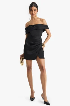Robe Mini en Satin à Détails Ruched, Drapé et Col Bardot