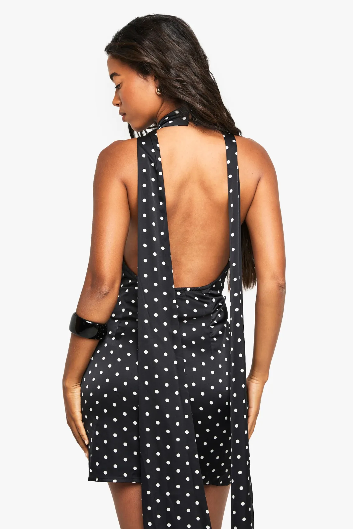 Robe mini en satin à pois avec col haut