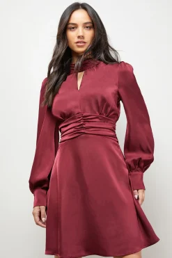 Oasis Robe Mini en Satin à Taille Froncée, Col Montant et Manches Bouffantes<Femme Satin Et Dentelle|Robes À Manches Longues