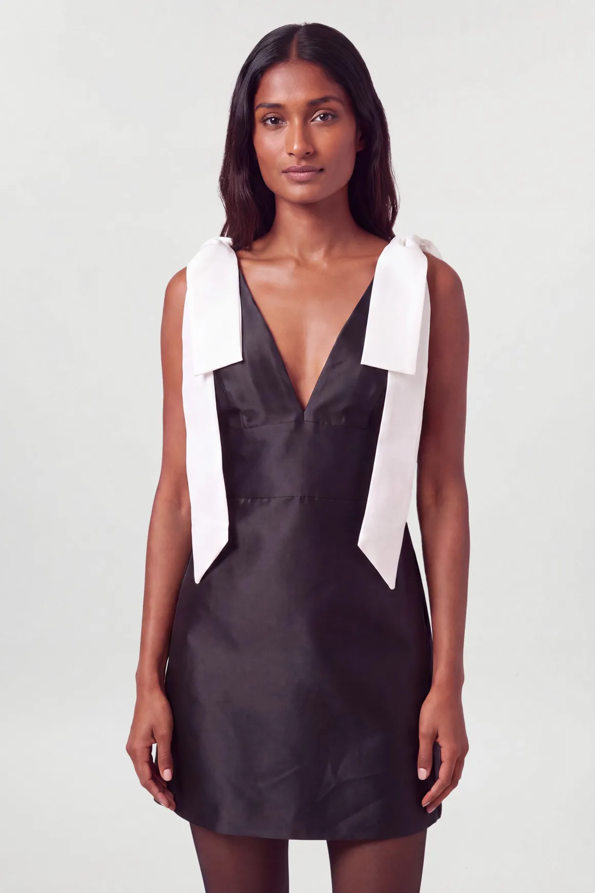 Robe Mini En Sergé À Liens Contrastés Aux Épaules