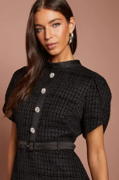 Robe Mini En Tweed À Ceinture Avec Manches Tulipe Et Boutons Nacrés